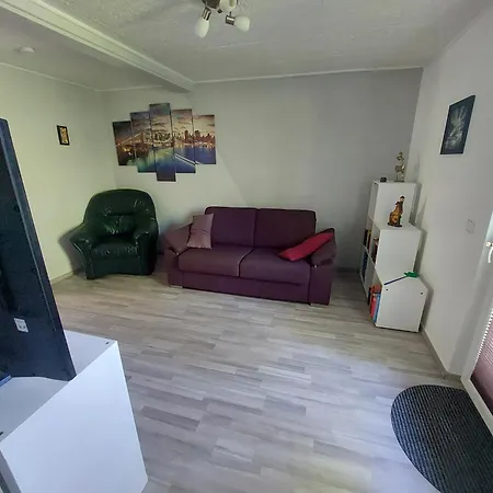 Schoene Direkt Am Bach Apartamento *